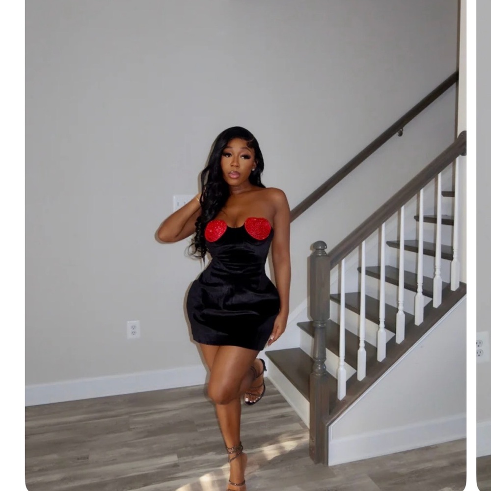 Elegant Black and Red Strapless Dress